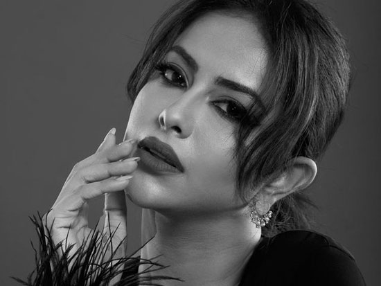 Magical Pics Of Avika Gor In Black n White